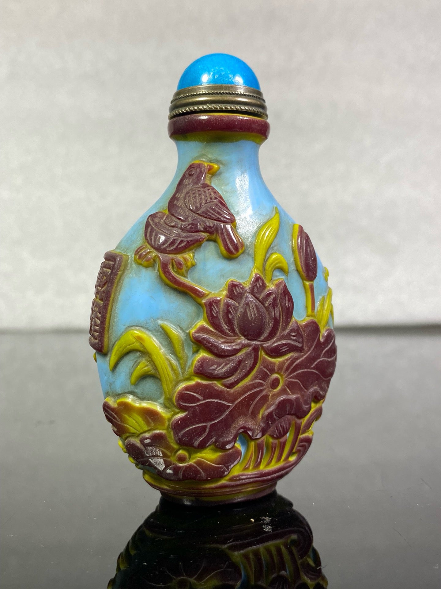 Chinese antique glass high relief carved snuff bottle