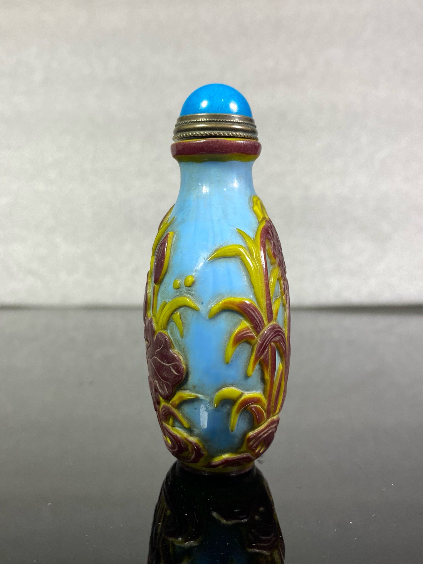 Chinese antique glass high relief carved snuff bottle