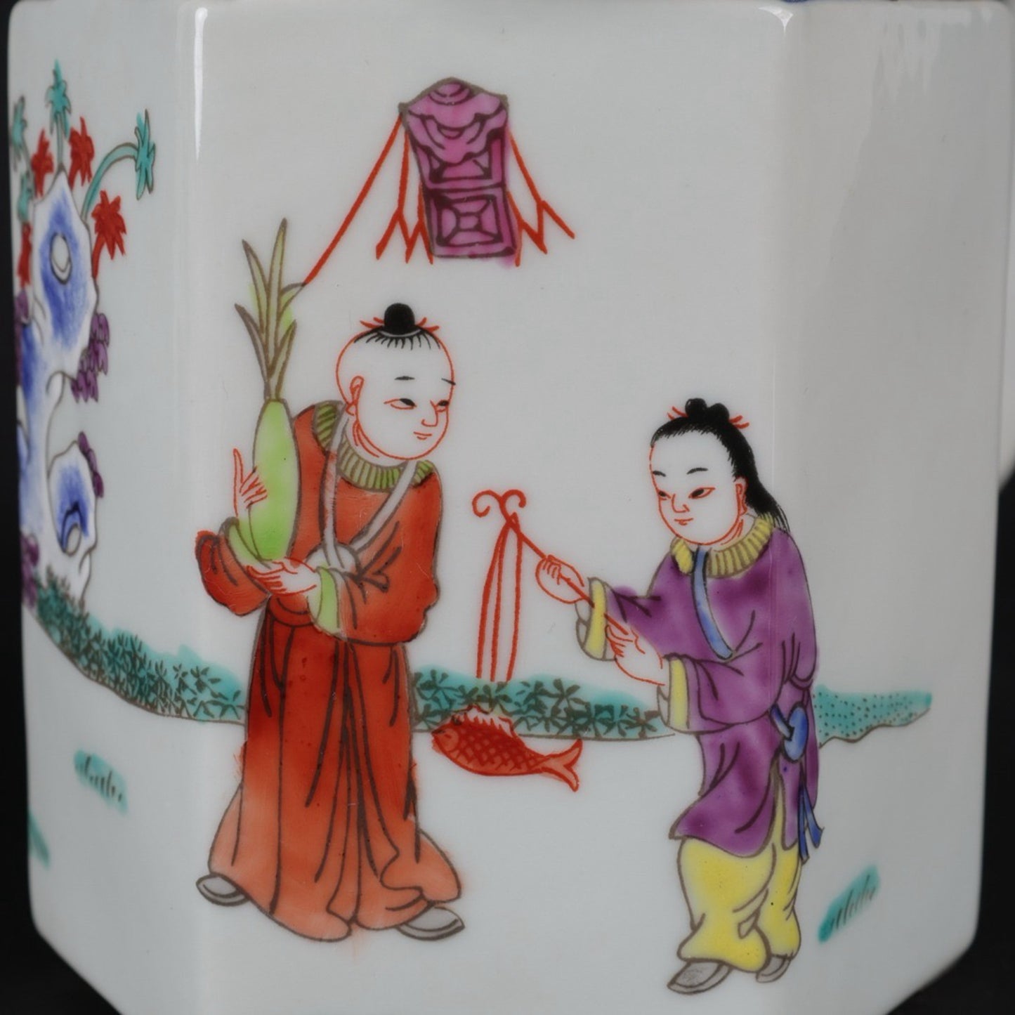 Pink Baby Play Pattern Hexagonal Qiao Liang Pot