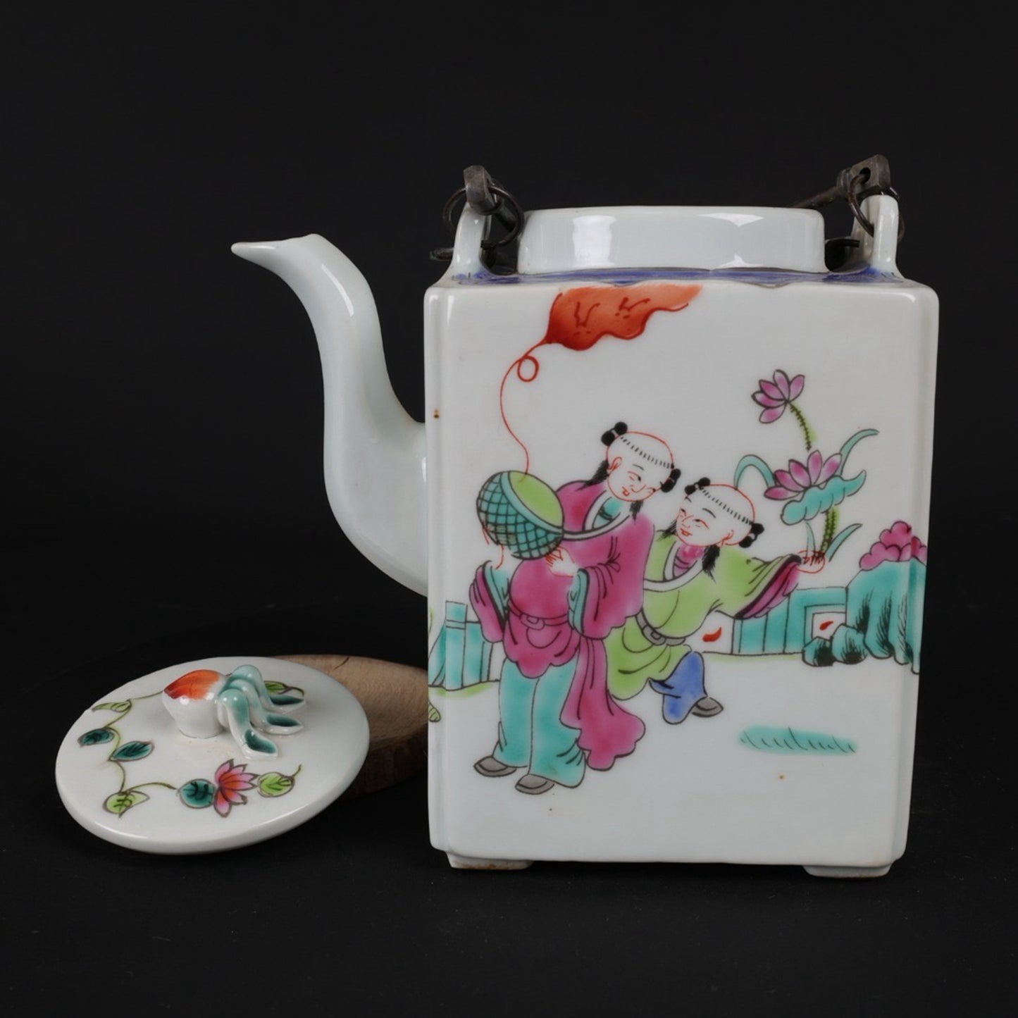 Pink Baby Play Pattern Four Square Qiao Liang Pot