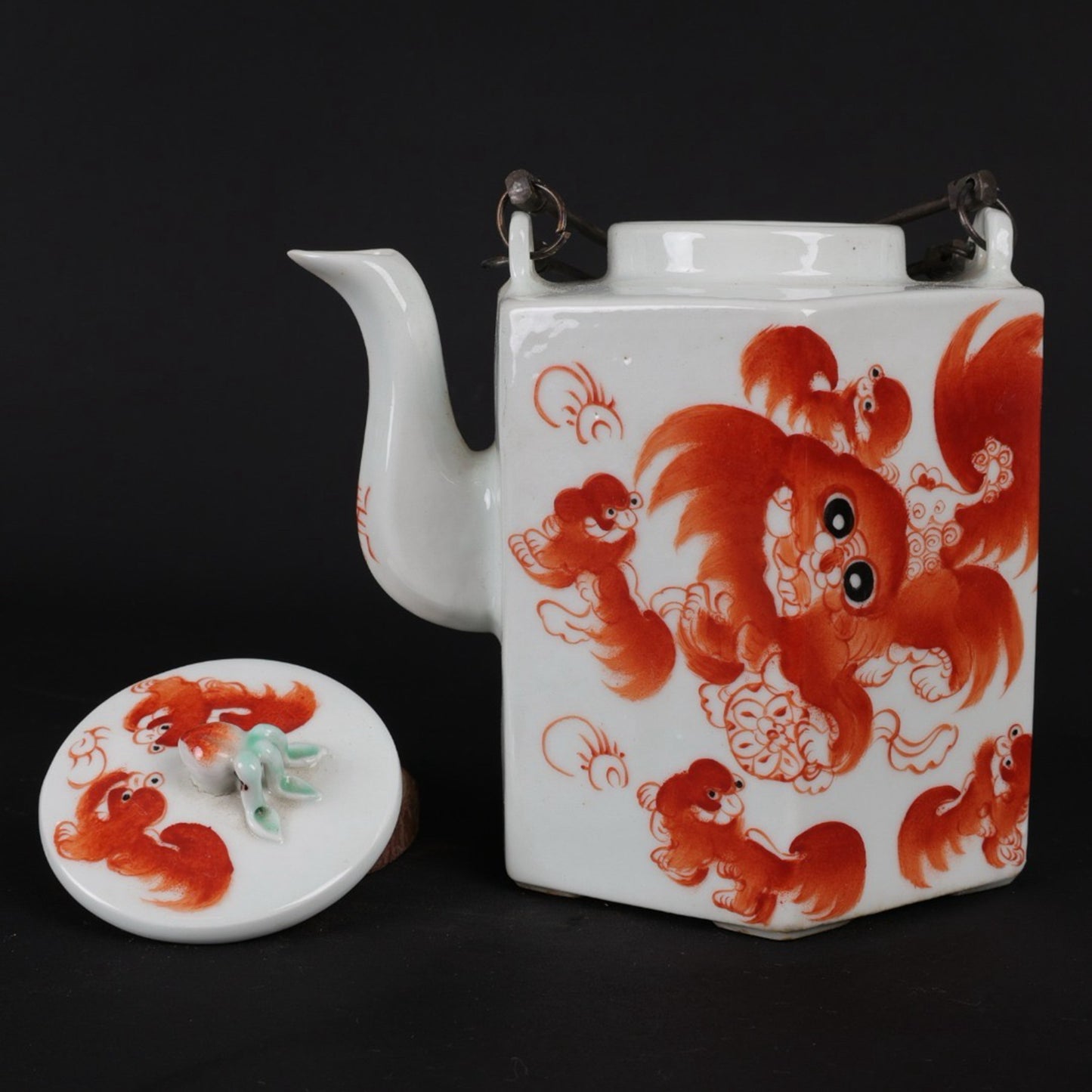 Pink Taishi Shaobao Pattern Hexagonal Qiao Liang Pot
