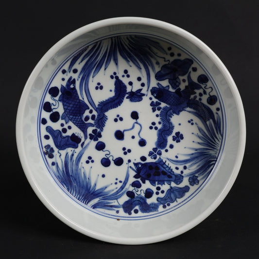 Blue and white fish algae pattern tea wash