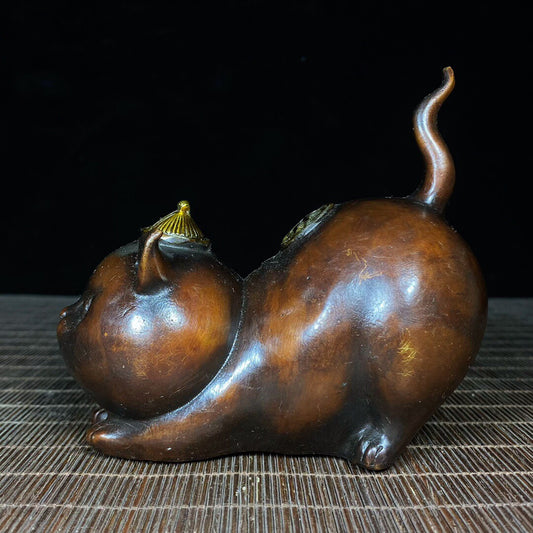 Chinese antique pure copper guard cat with knife