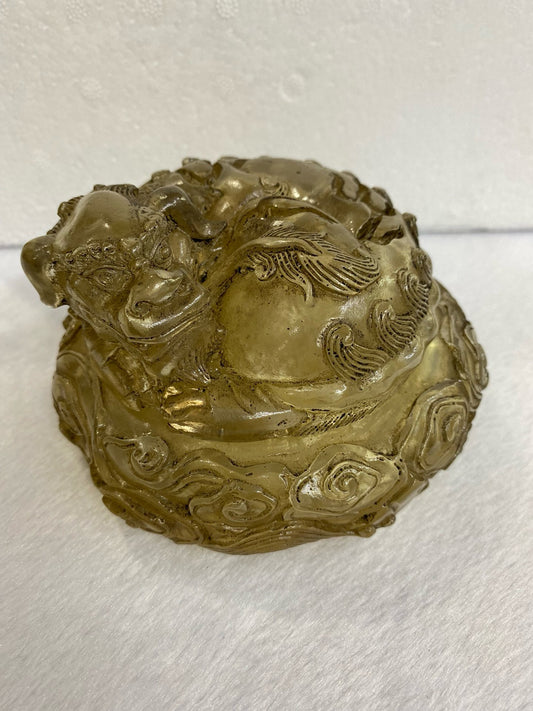 Chinese antique Pixiu shaped top and bottom cover with old glass brush wash