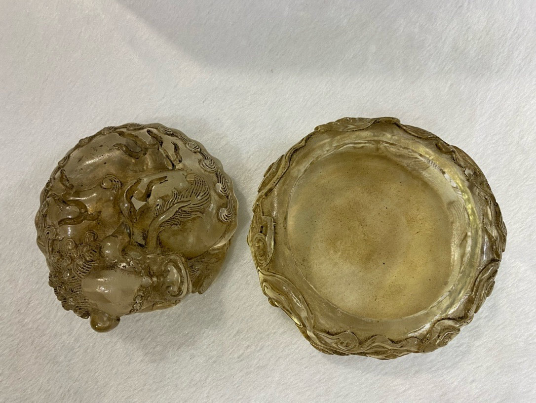 Chinese antique Pixiu shaped top and bottom cover with old glass brush wash