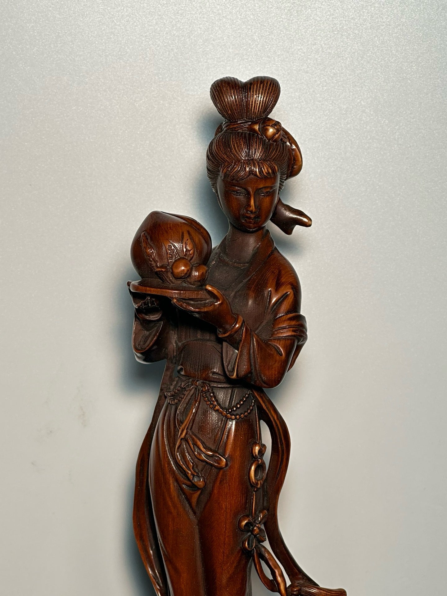 Chinese antique boxwood and mugu offer their birthday