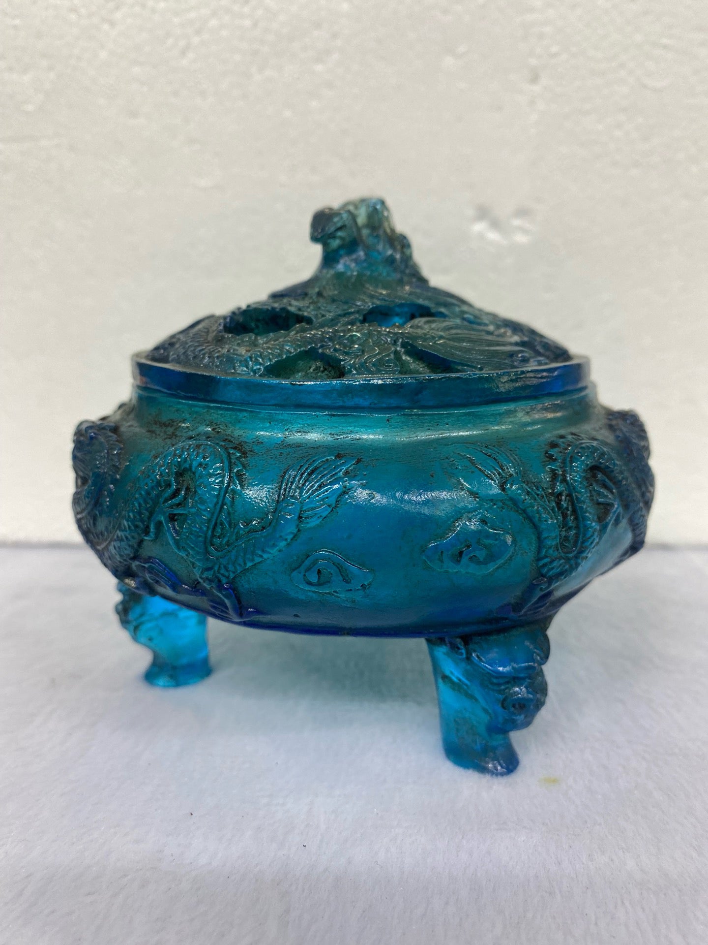 Chinese Antique Glass Three legged Hollow Dragon Pattern Aromatherapy Stove