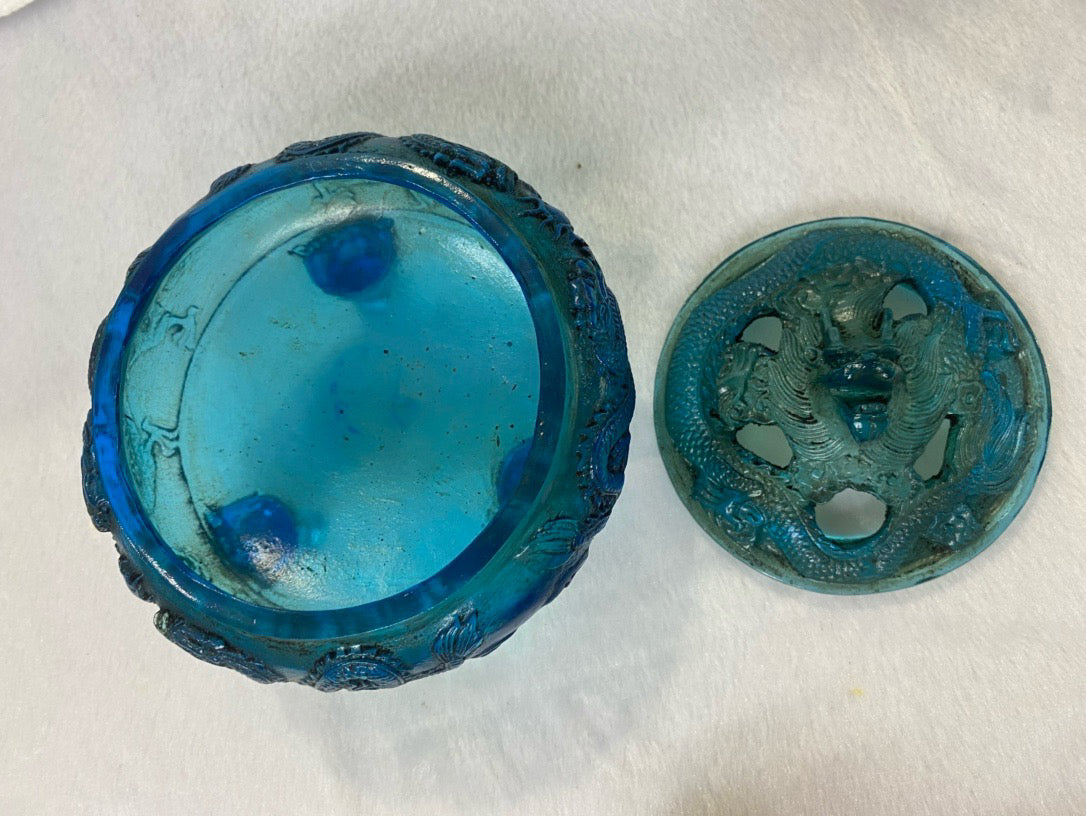 Chinese Antique Glass Three legged Hollow Dragon Pattern Aromatherapy Stove