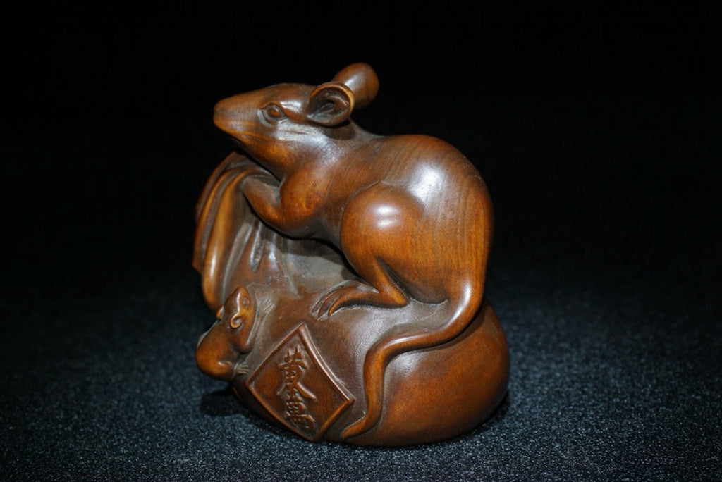 Huangyangmu finely carved golden kangaroo