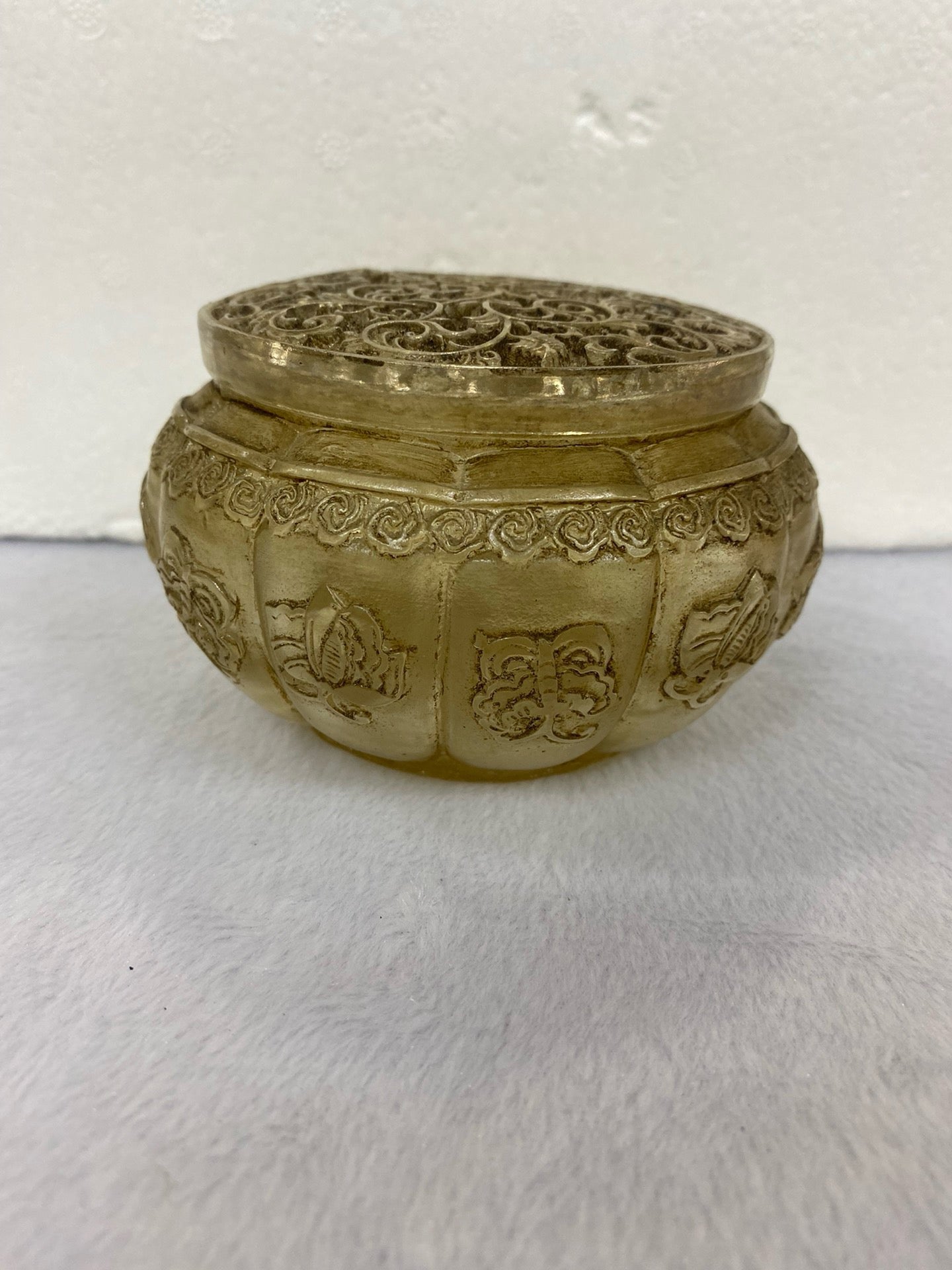 Chinese antique glazed hollowed out melon petal shaped aromatherapy stove