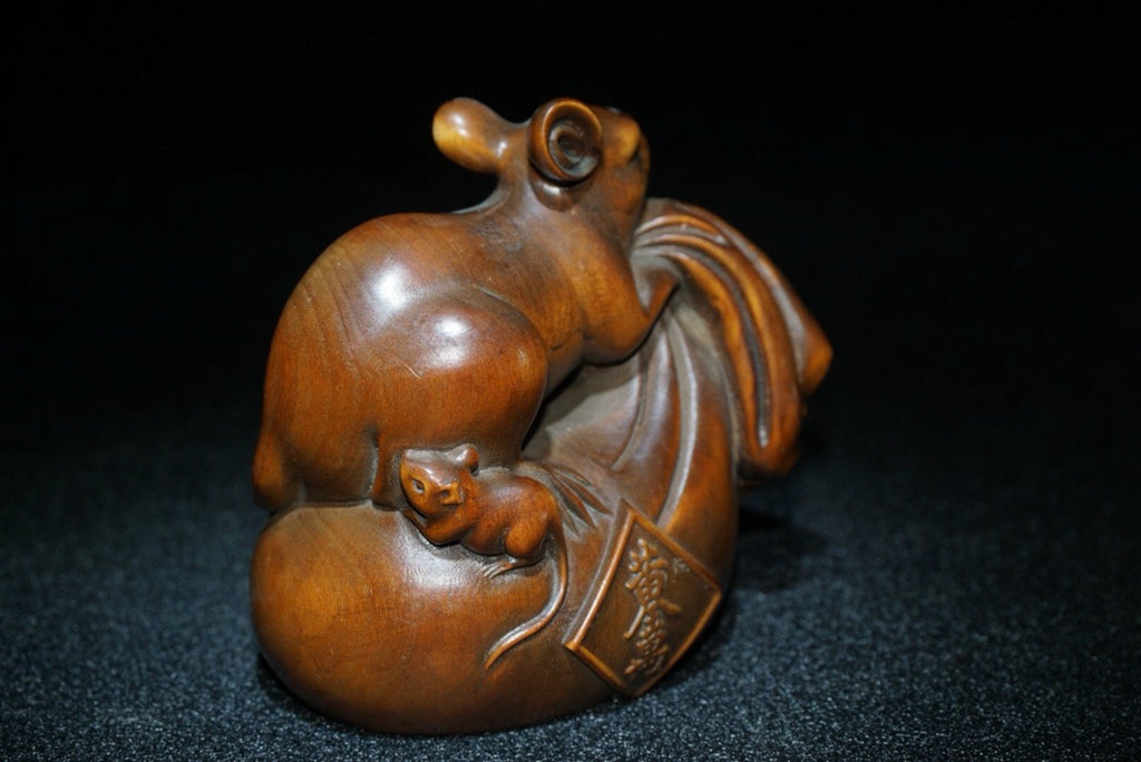 Huangyangmu finely carved golden kangaroo