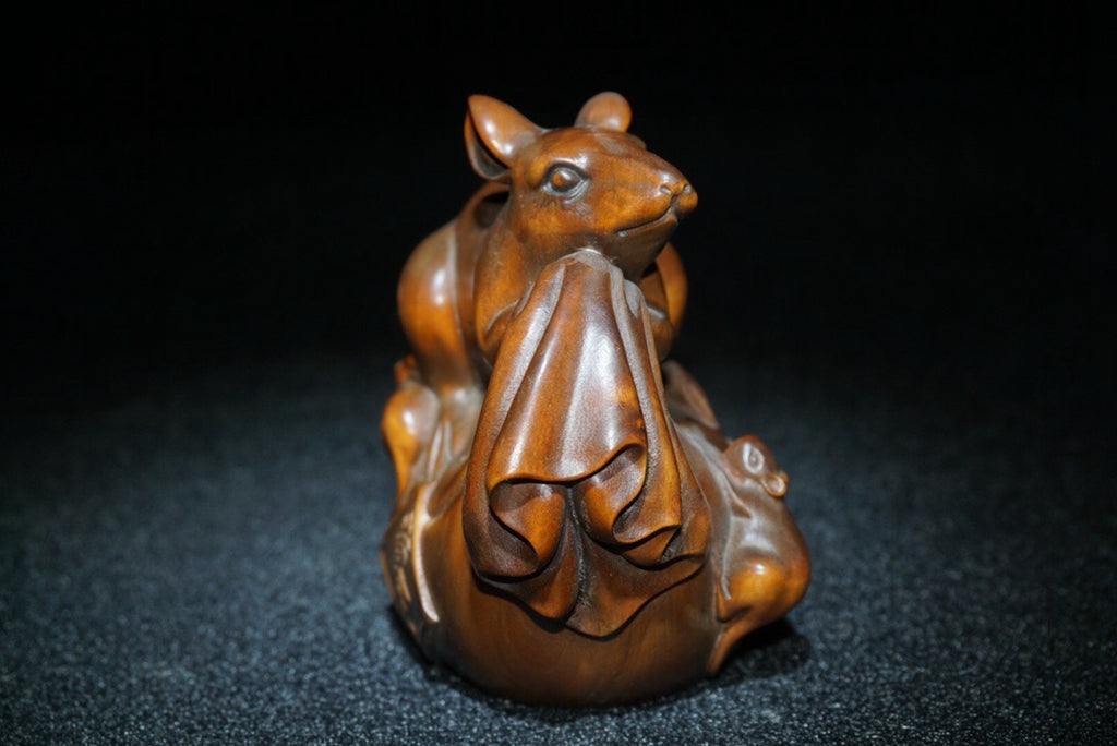 Huangyangmu finely carved golden kangaroo