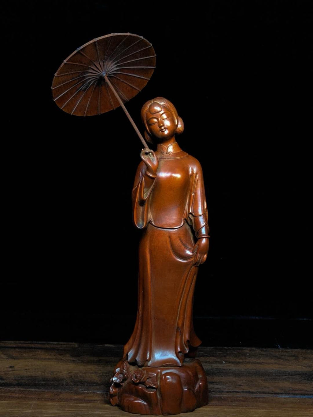 Huangyangmu Jinggong Woodcarving Umbrella Beauty