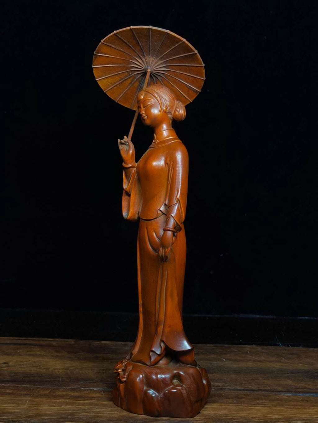 Huangyangmu Jinggong Woodcarving Umbrella Beauty