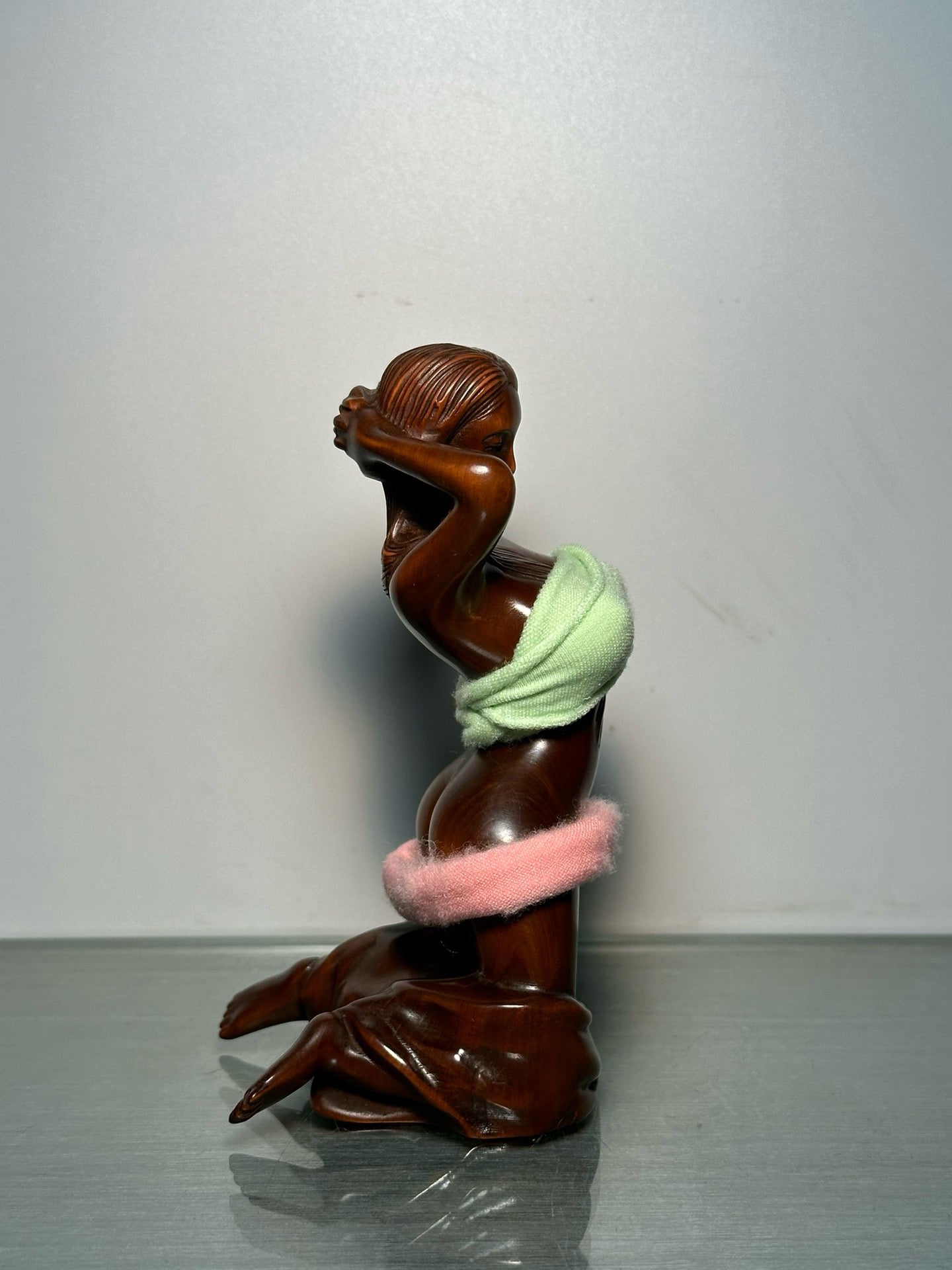 Chinese antique boxwood kneeling beauty