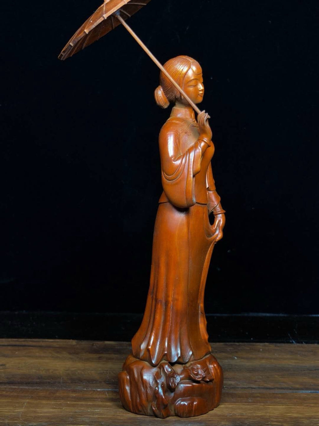 Huangyangmu Jinggong Woodcarving Umbrella Beauty