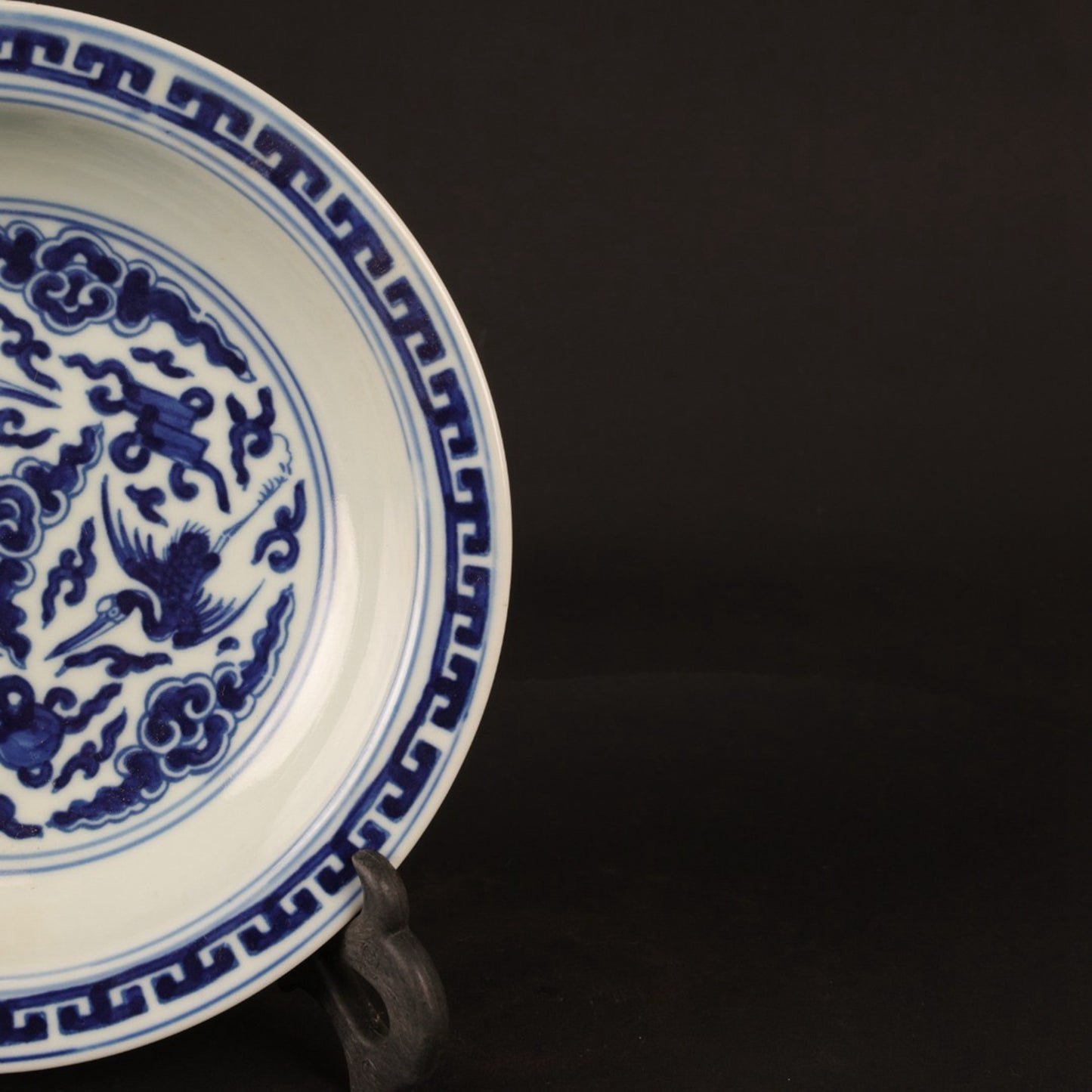 Blue and white crane pattern appreciation plate