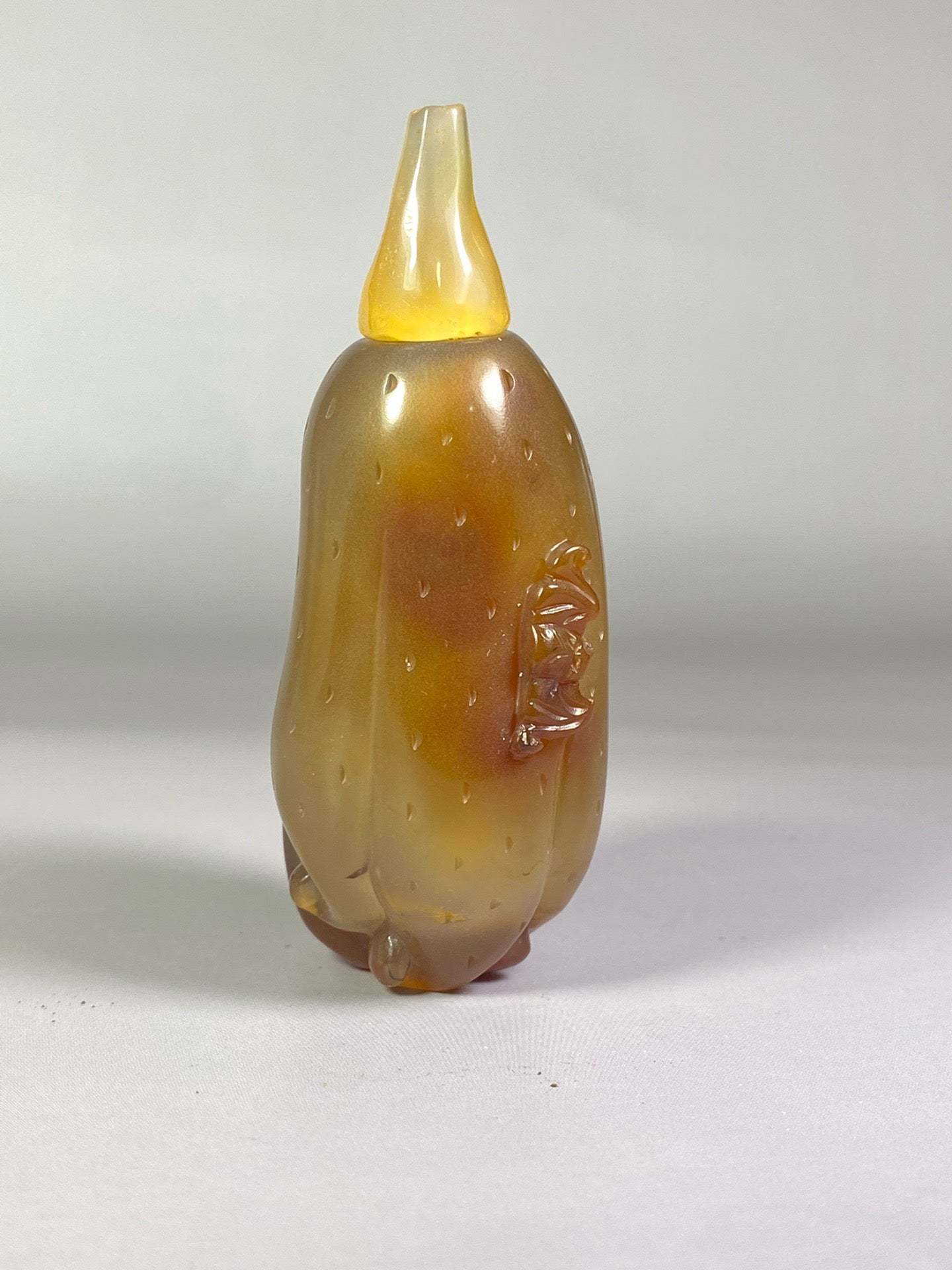 Chinese antique agate with exquisite colors and carved melon and fruit shaped snuff bottles