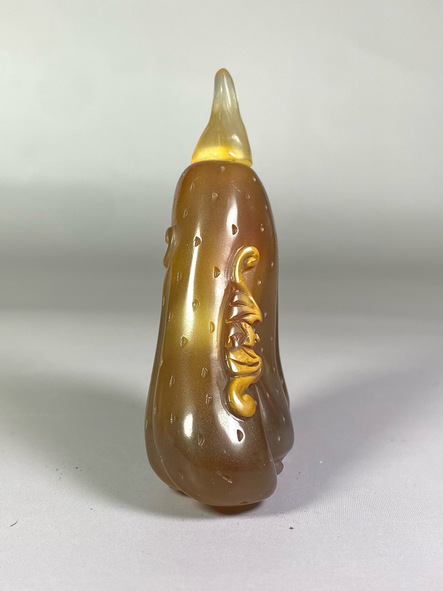 Chinese antique agate with exquisite colors and carved melon and fruit shaped snuff bottles