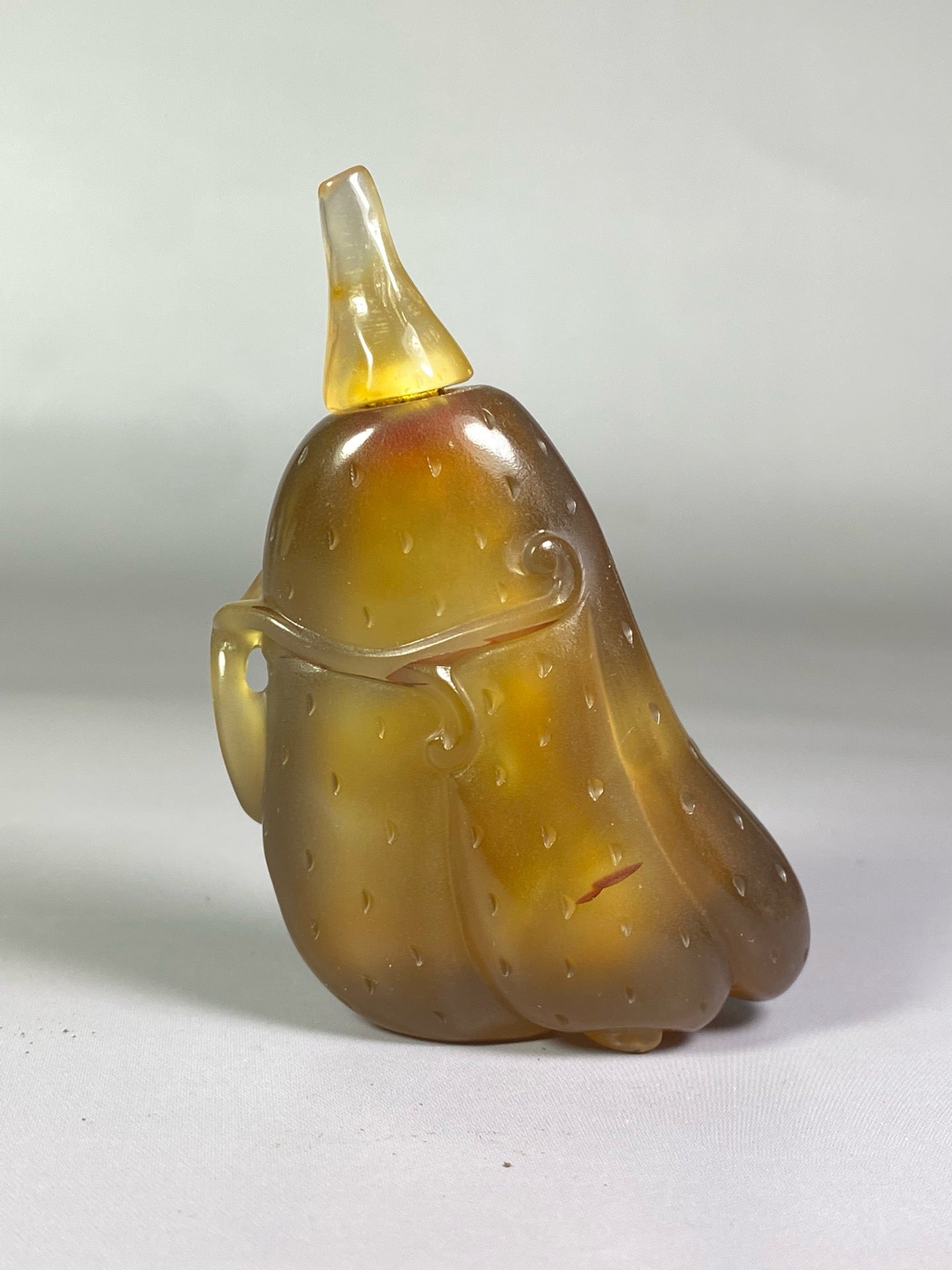 Chinese antique agate with exquisite colors and carved melon and fruit shaped snuff bottles