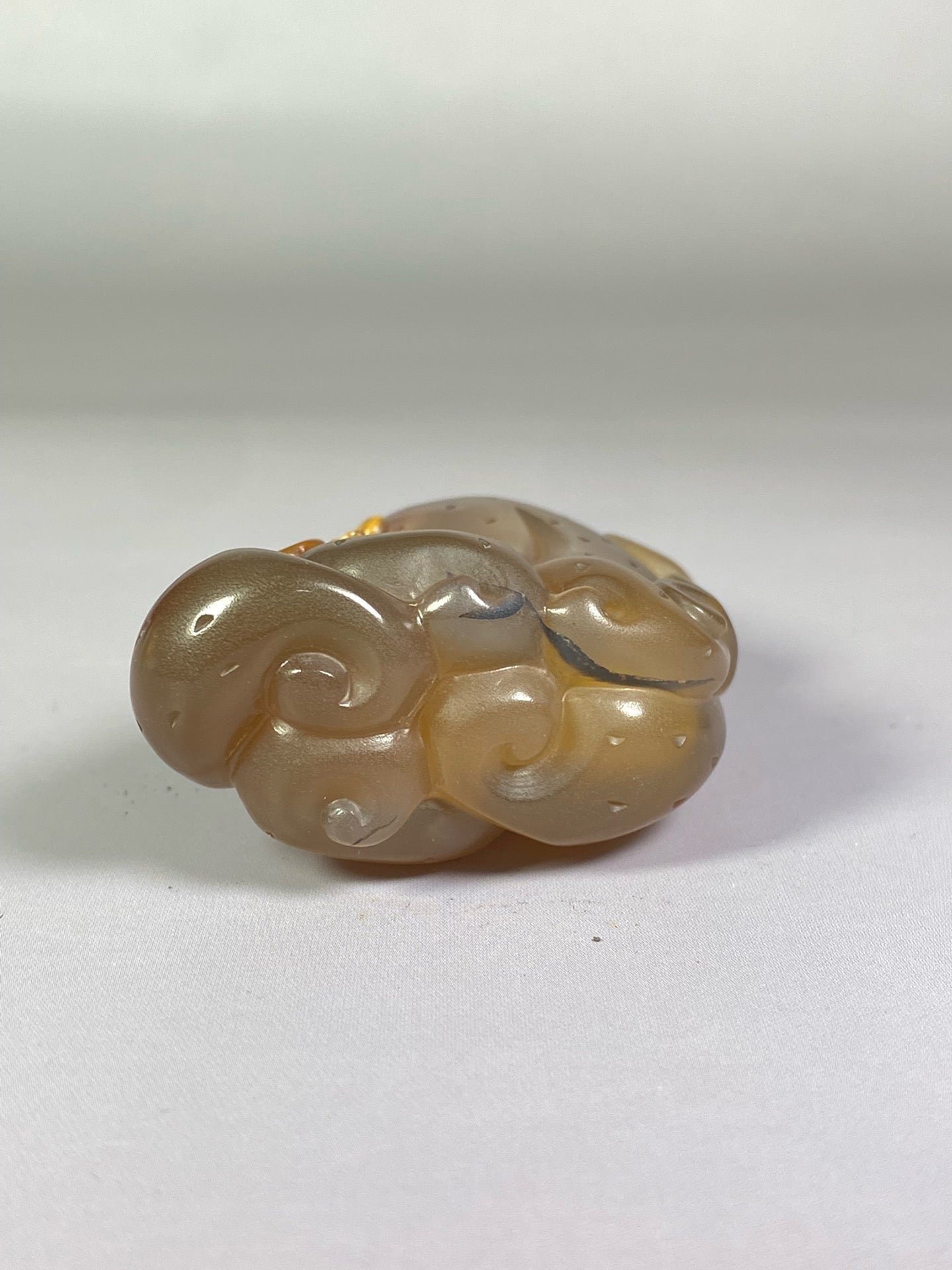 Chinese antique agate with exquisite colors and carved melon and fruit shaped snuff bottles