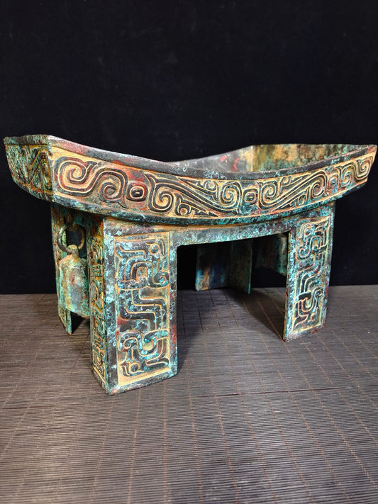 Chinese antique bronze vessels