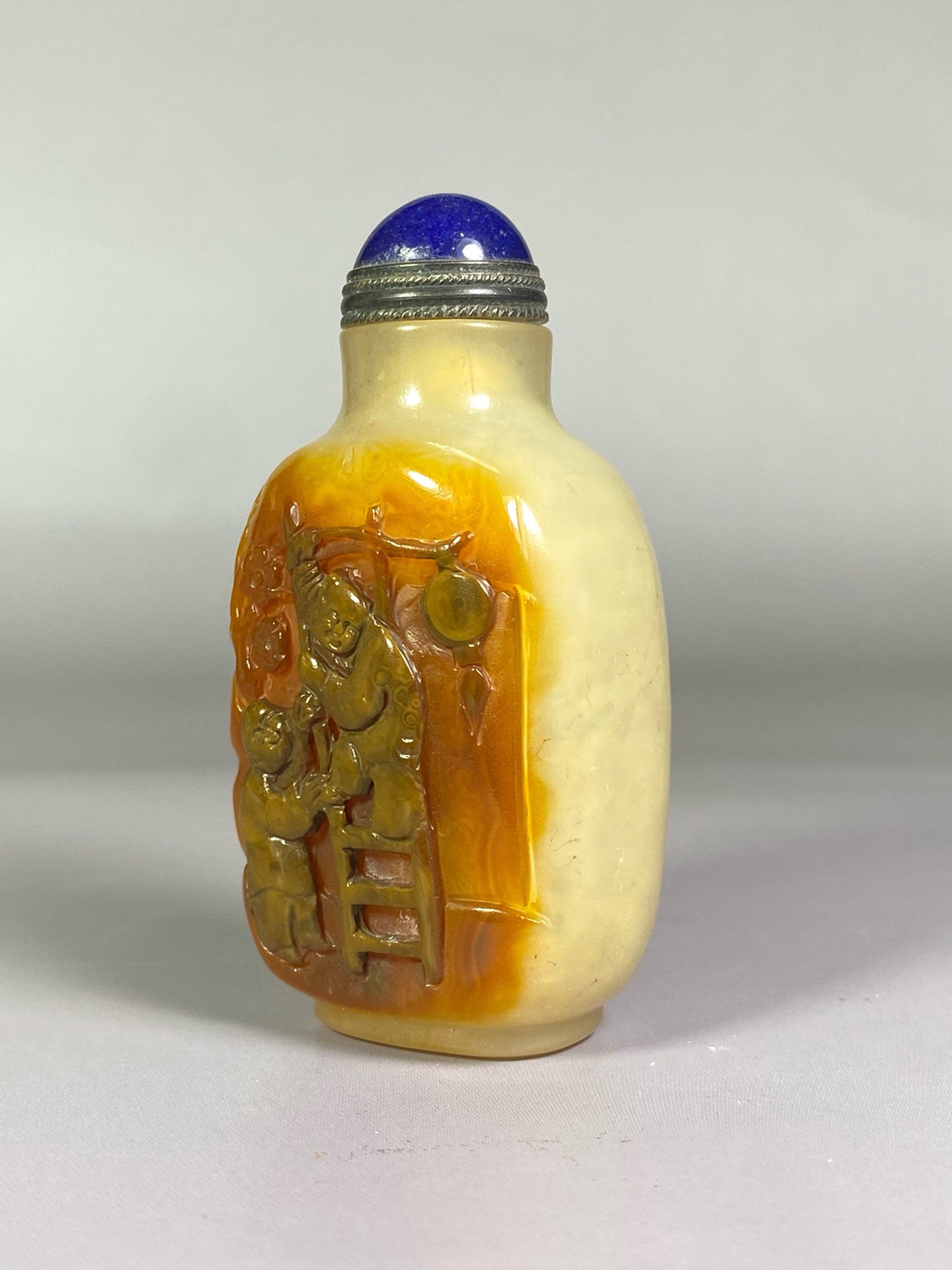 Chinese antique agate beautifully colored carved snuff bottle