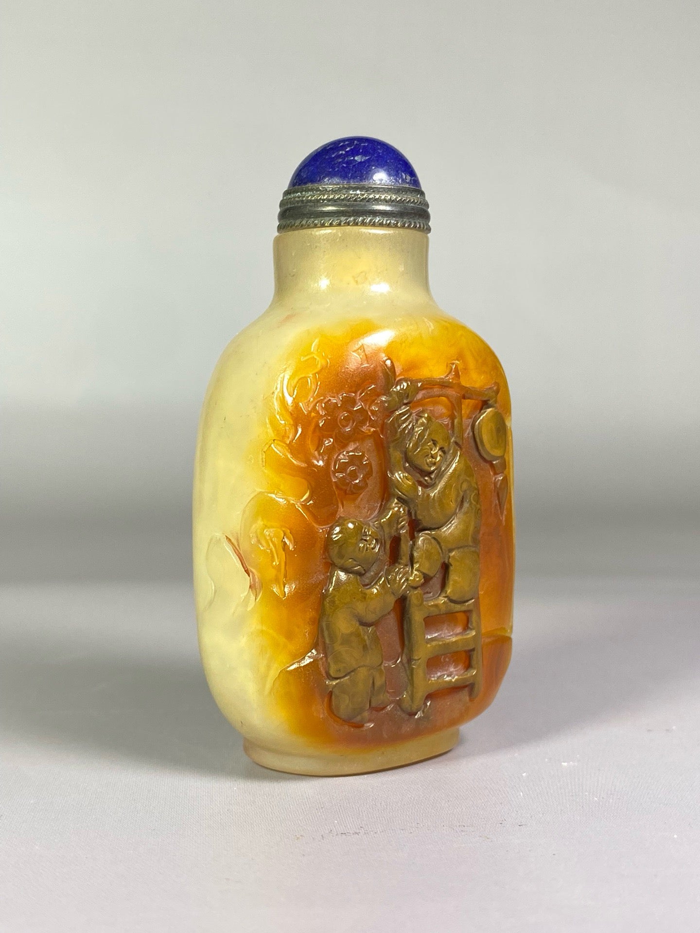 Chinese antique agate beautifully colored carved snuff bottle