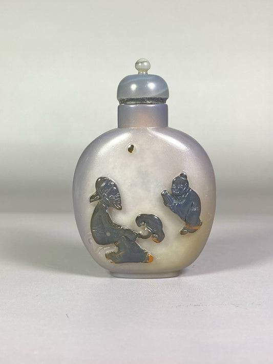 Chinese antique agate beautifully colored carved snuff bottle