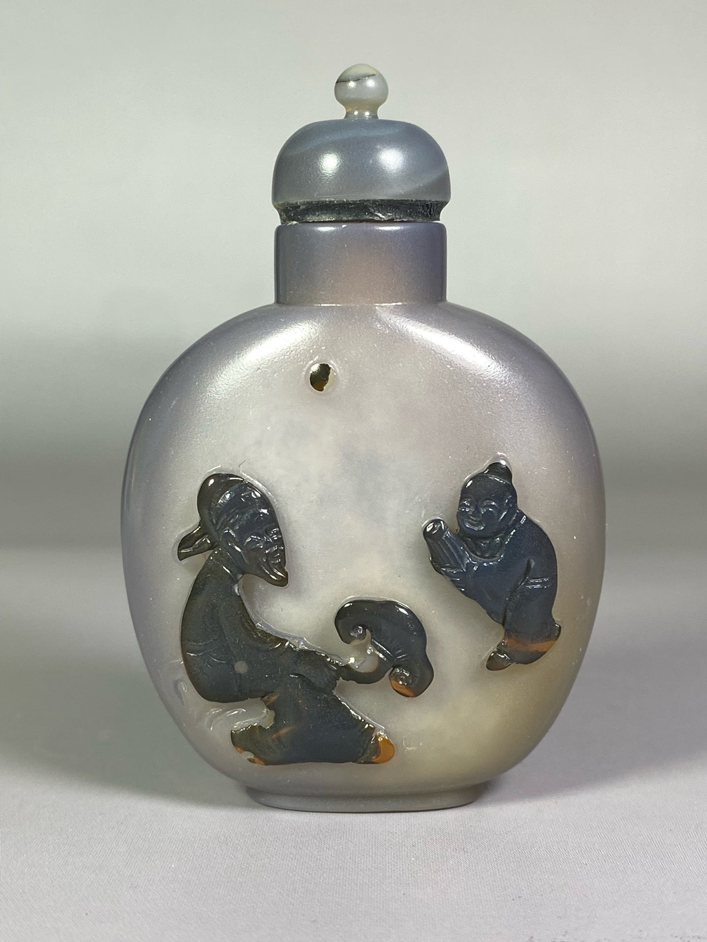 Chinese antique agate beautifully colored carved snuff bottle