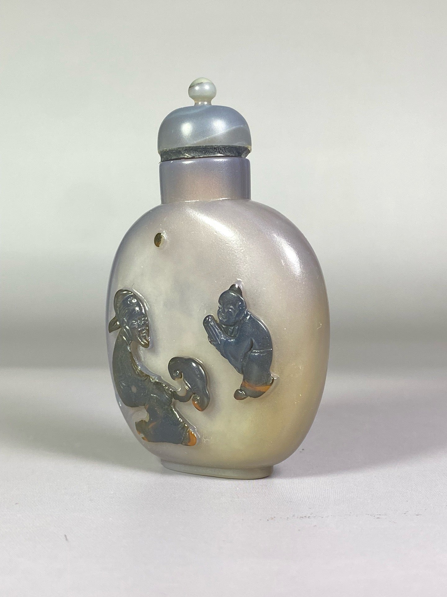 Chinese antique agate beautifully colored carved snuff bottle