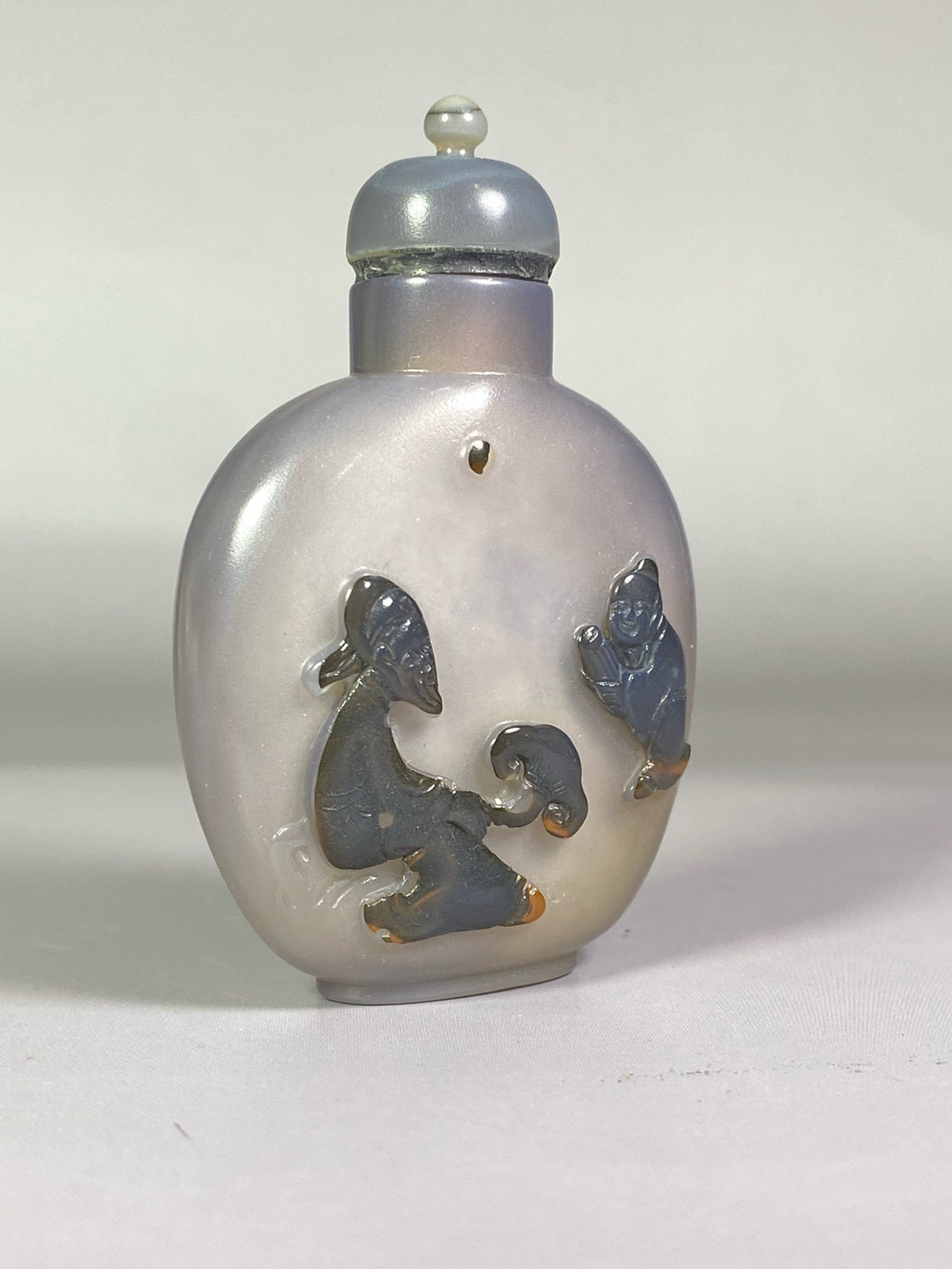 Chinese antique agate beautifully colored carved snuff bottle