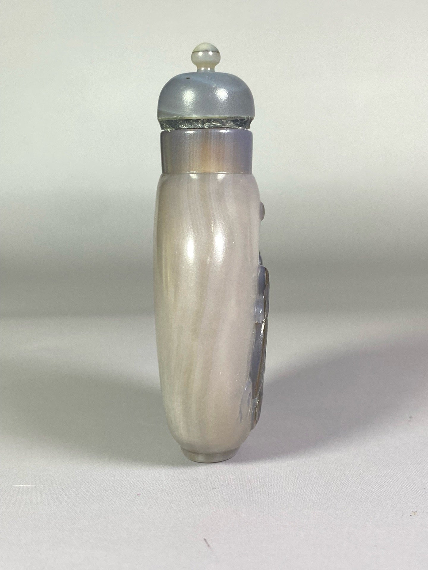 Chinese antique agate beautifully colored carved snuff bottle