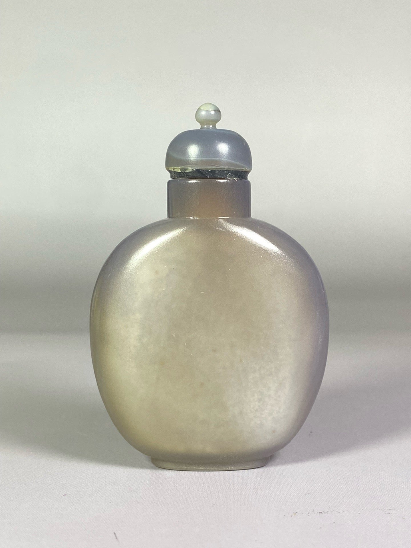 Chinese antique agate beautifully colored carved snuff bottle