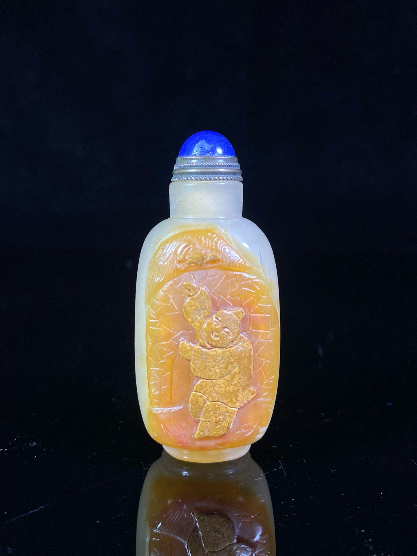 Chinese antique agate beautifully colored carved snuff bottle