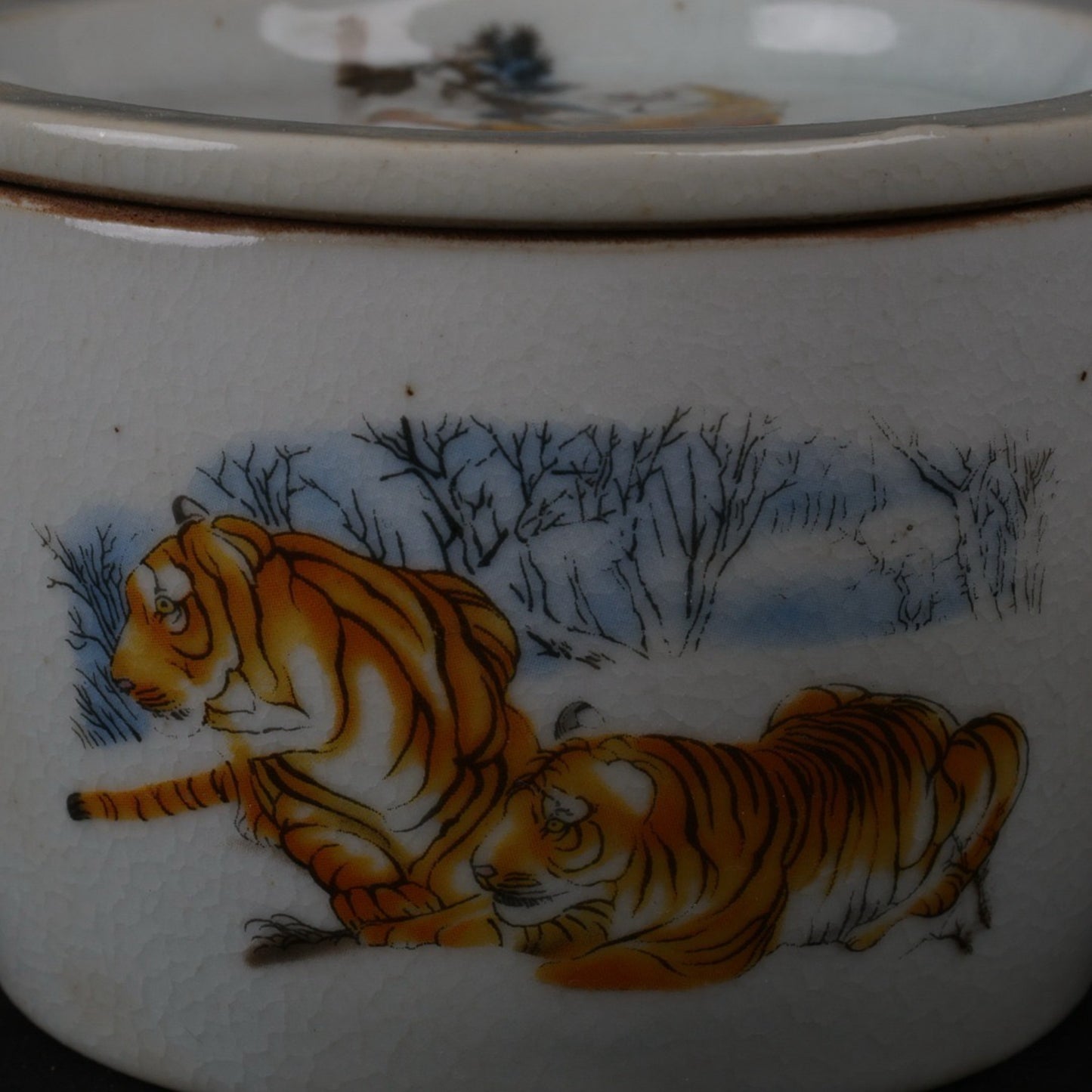 Pink Five Tigers Facing the Door Pattern Small Cricket Jar