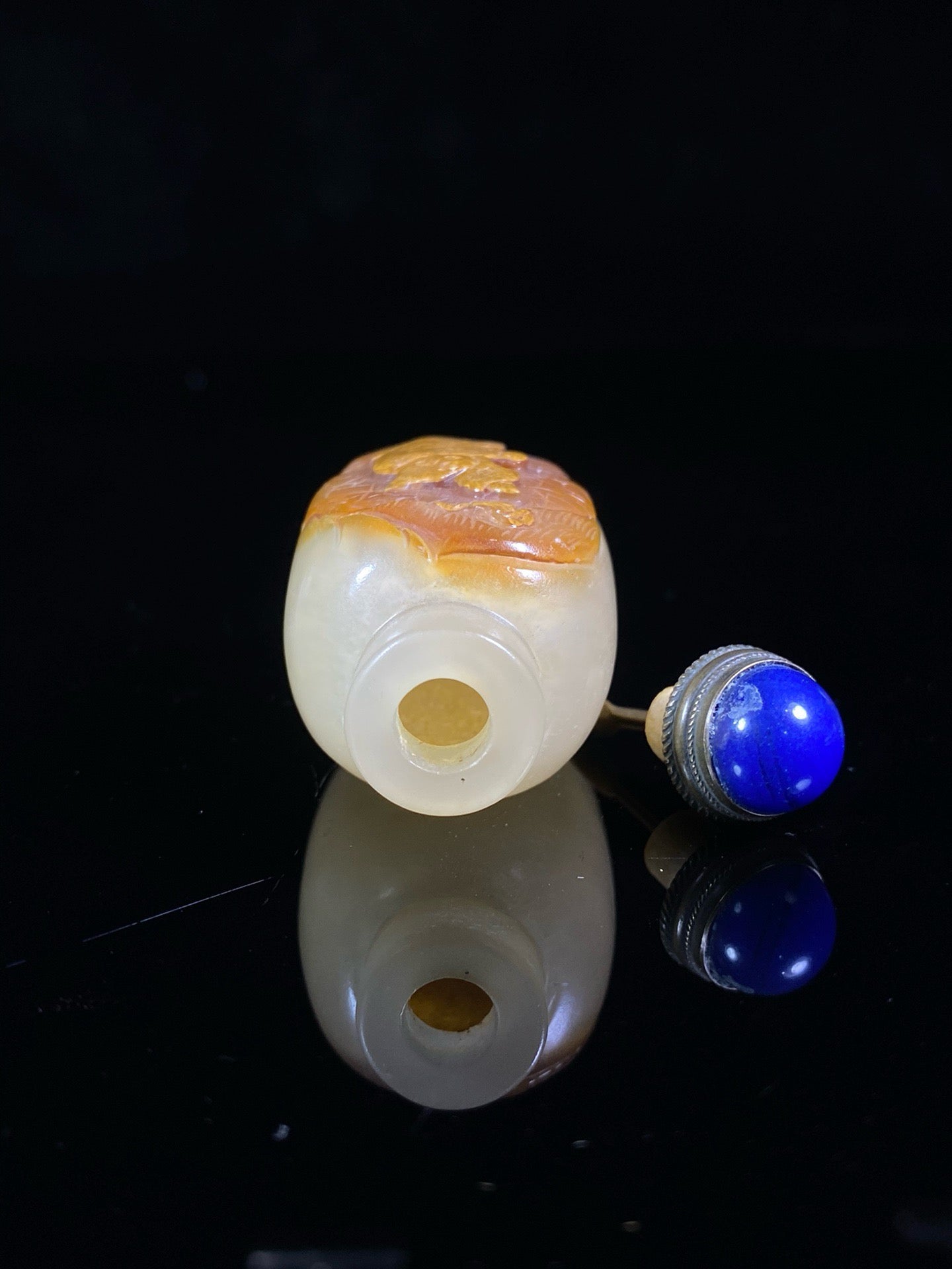 Chinese antique agate beautifully colored carved snuff bottle