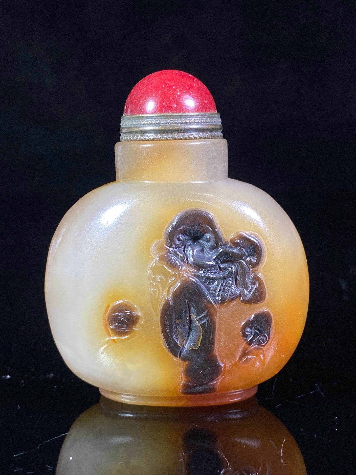 Chinese antique agate beautifully colored carved snuff bottle