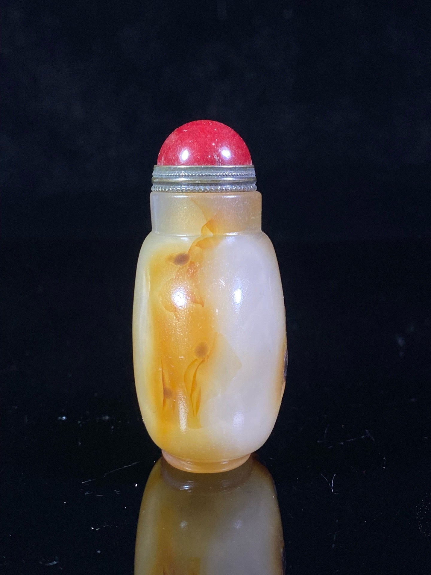 Chinese antique agate beautifully colored carved snuff bottle