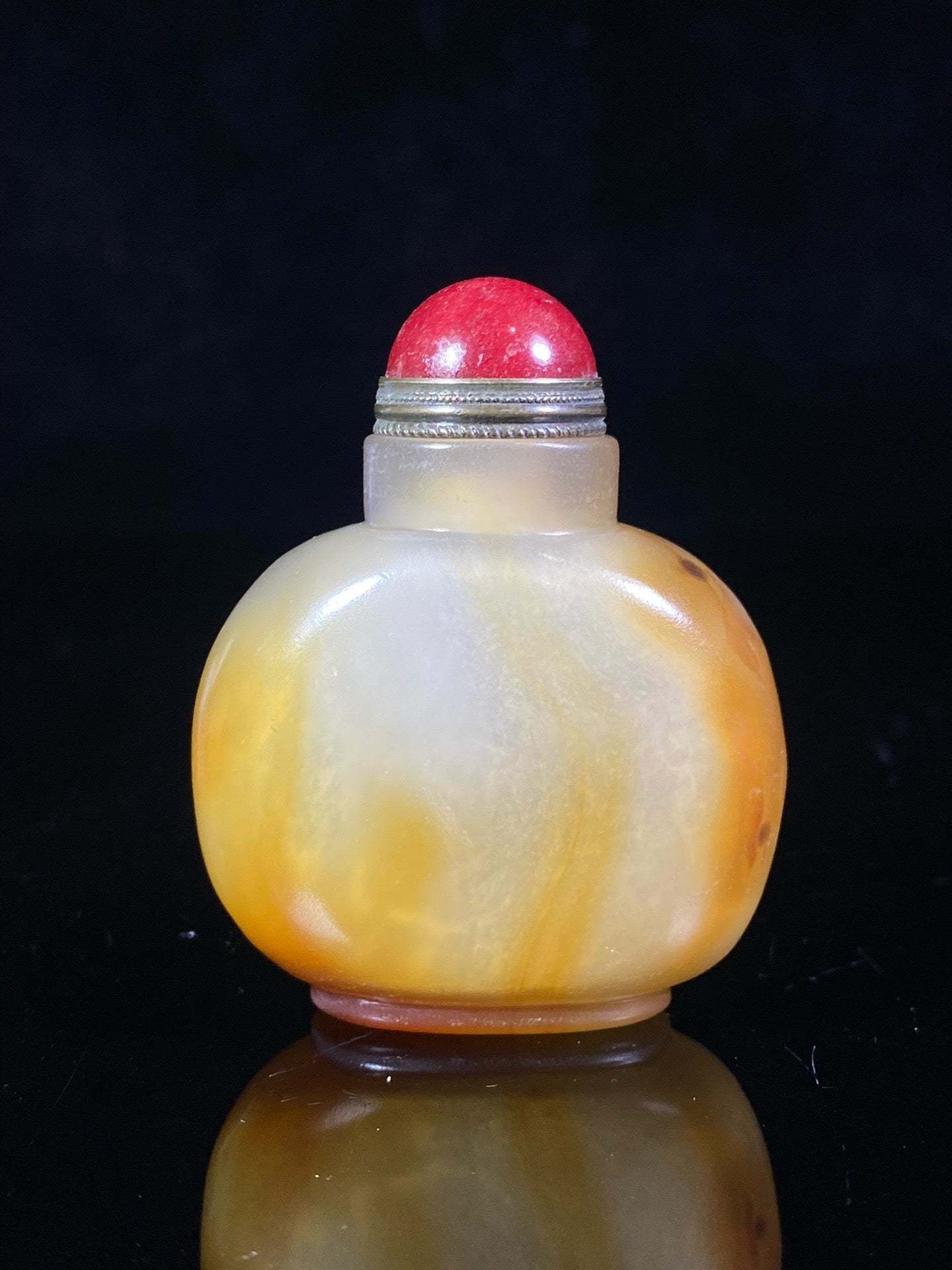 Chinese antique agate beautifully colored carved snuff bottle
