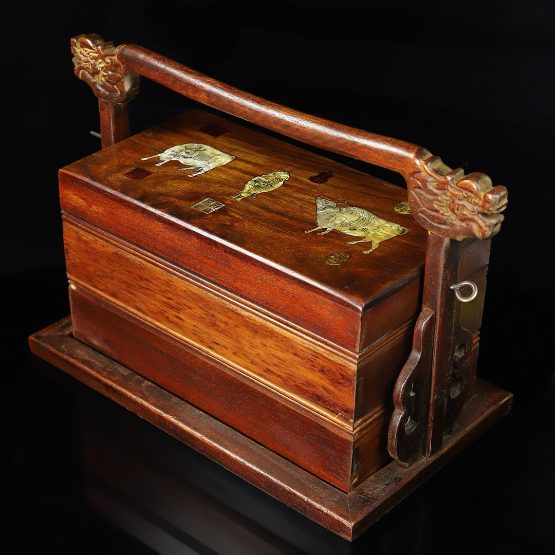 Pear wood inlaid shell portable multi-layer food box