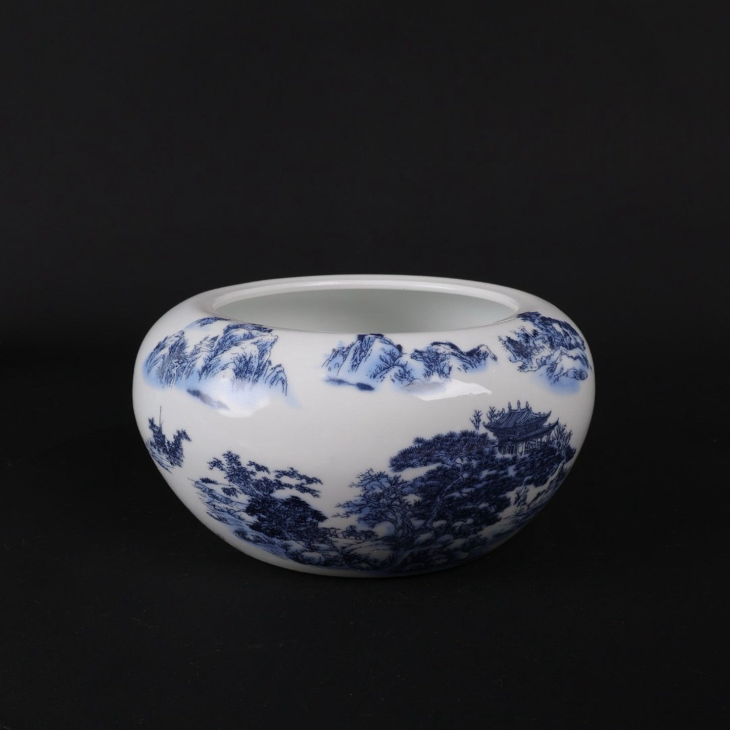 Blue and White Creek Mountain Travel Pattern Brush Wash