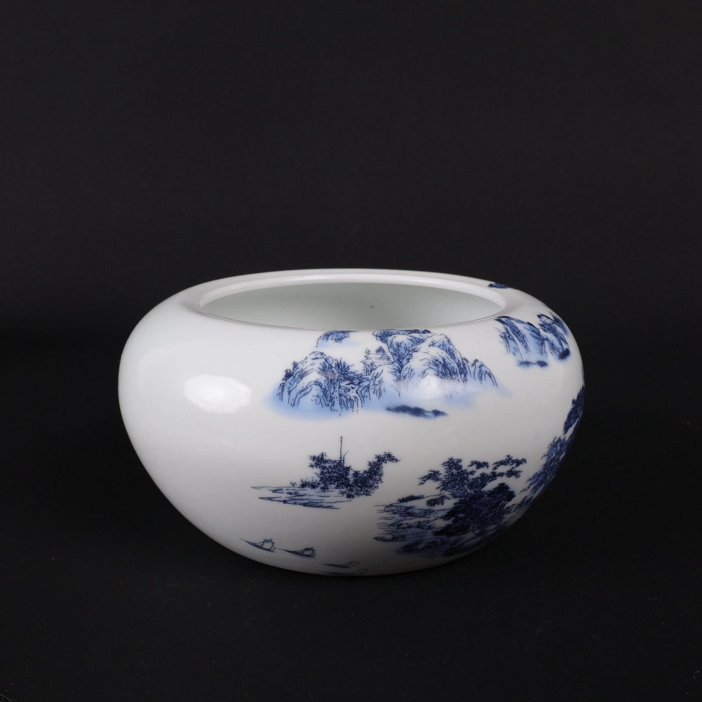 Blue and White Creek Mountain Travel Pattern Brush Wash