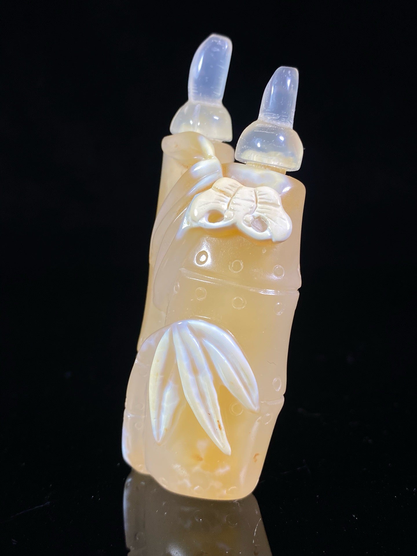 Chinese antique agate bamboo joint shaped double linked snuff bottle