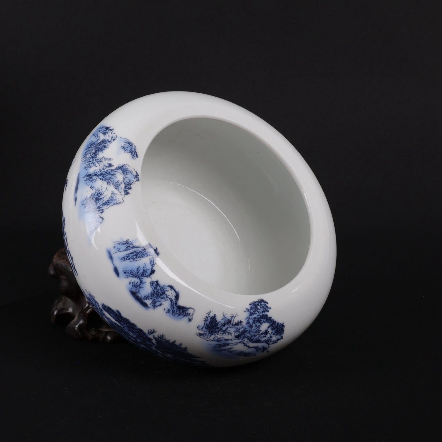 Blue and White Creek Mountain Travel Pattern Brush Wash