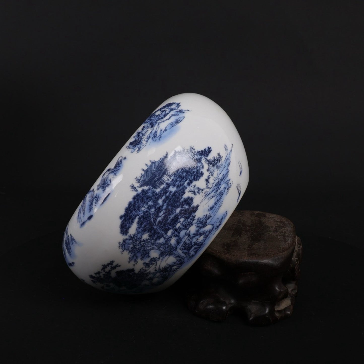 Blue and White Creek Mountain Travel Pattern Brush Wash