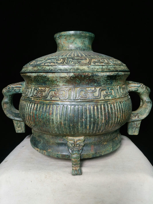 Chinese antique bronze vessels