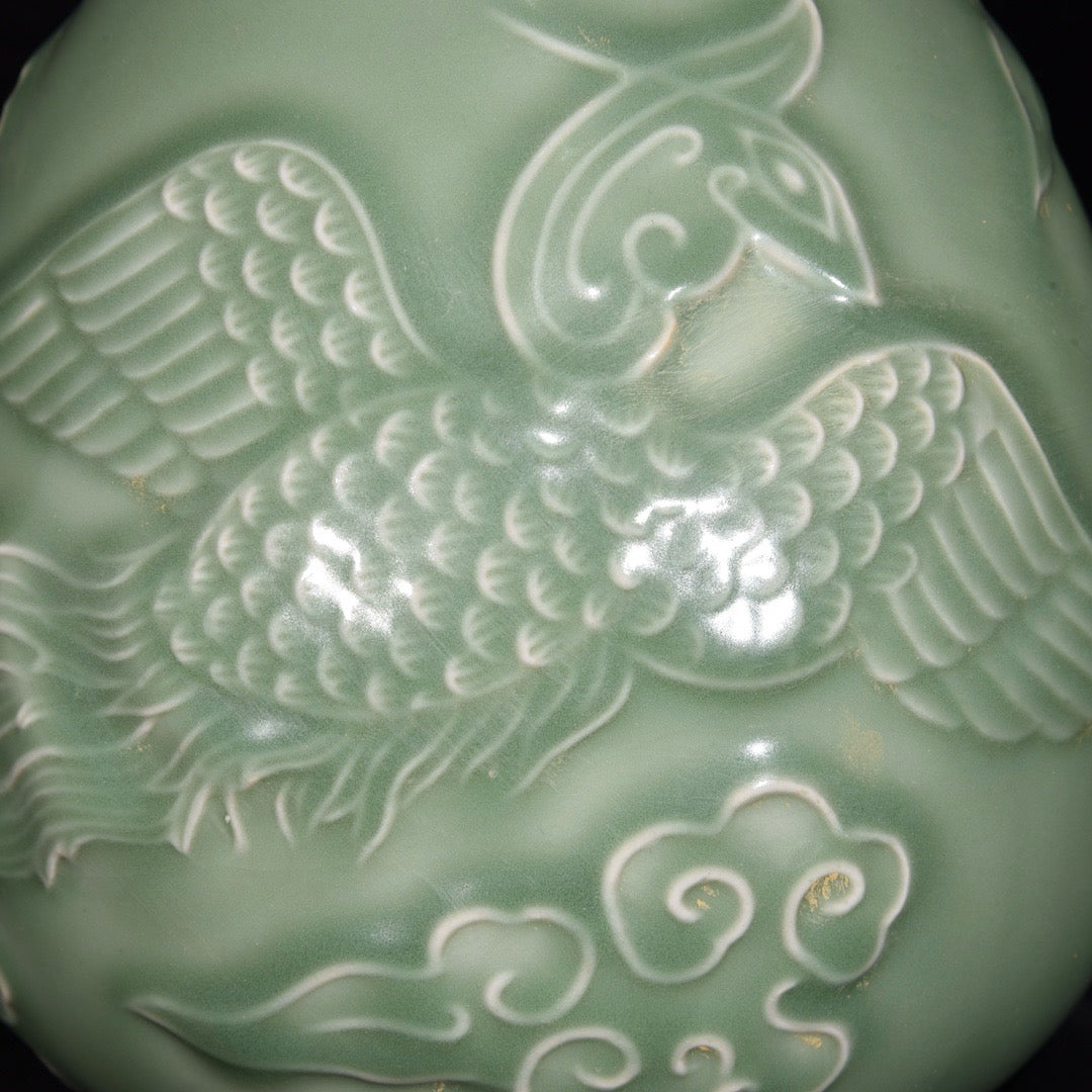 Longquan glazed relief phoenix patterned vase
