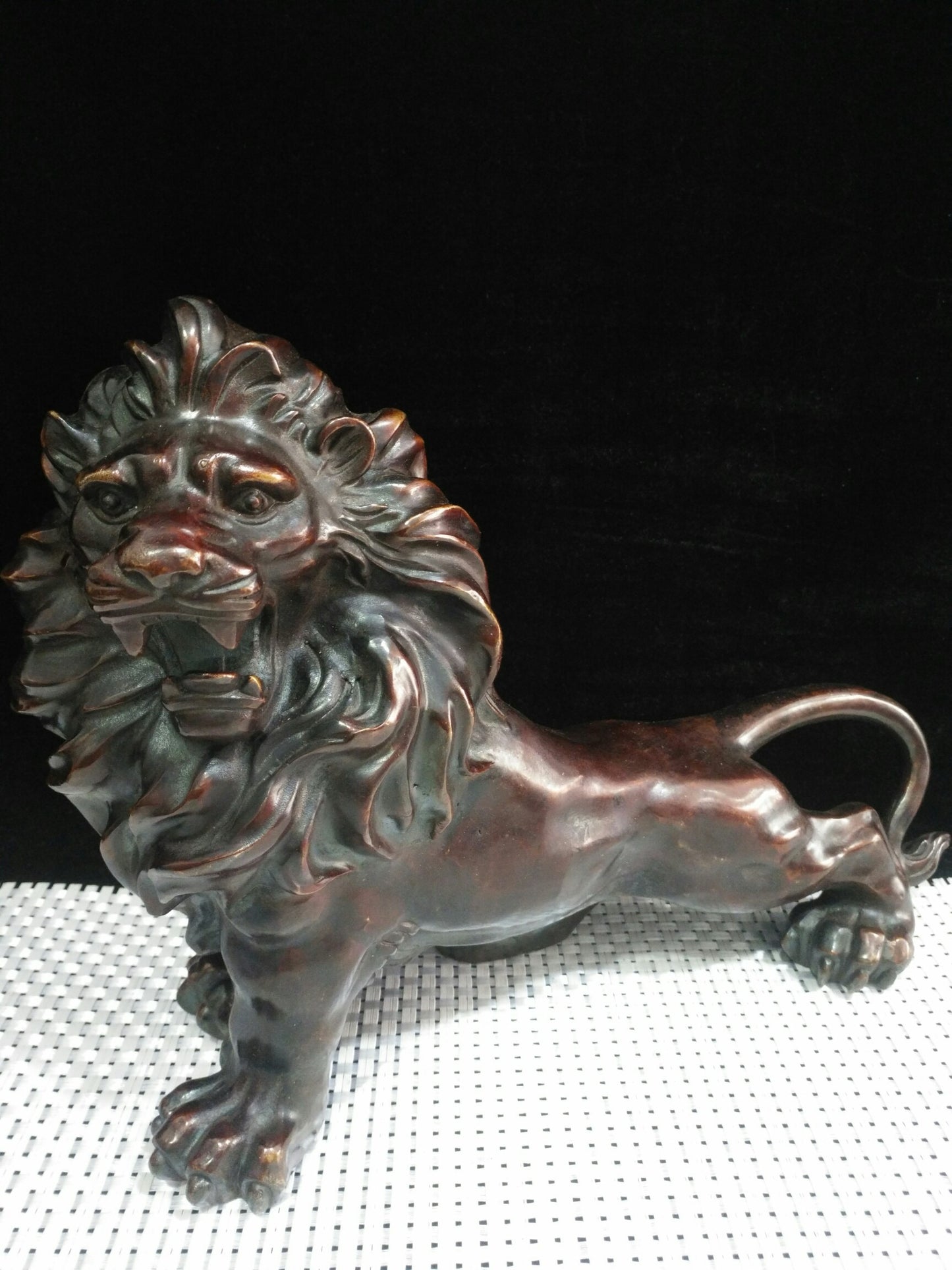 Chinese antique pure copper feng shui ornament lion