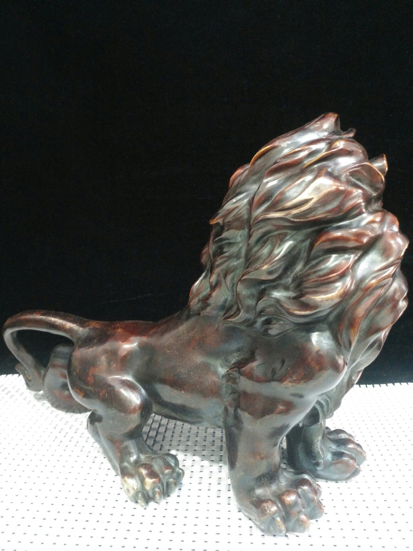Chinese antique pure copper feng shui ornament lion